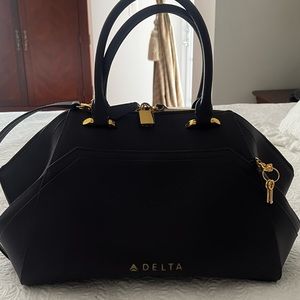 Zac Posen Passport Plum Purse/Handbag Exclusive for Delta Airlines